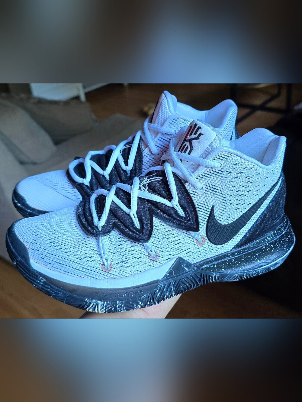 Men's Sz 7 NIKE KYRIE 5 'Oreo Cookies and Cream' Basketball Shoes